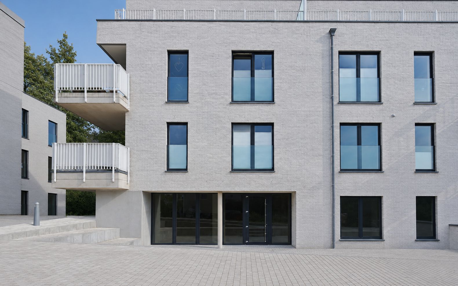 Rez commercial vue avant KI